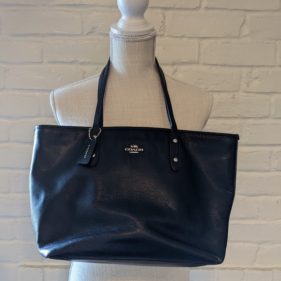 Coach Handbags - Coach Large Tote bag